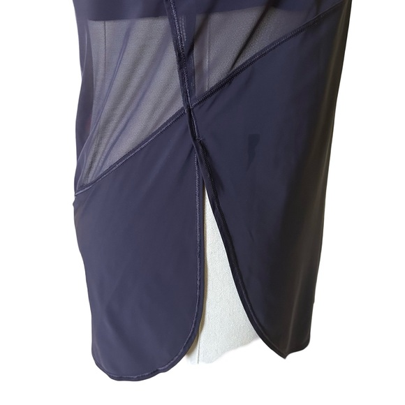 Women's Lululemon Plum Tank Top with Built-in Sports Bra Size 2 - Picture 6 of 8